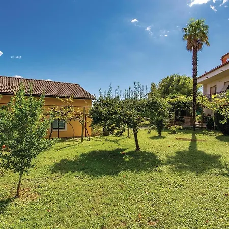 Διαμέρισμα 2 Bedroom Gorgeous In *