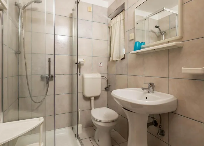 2 Bedroom Gorgeous In