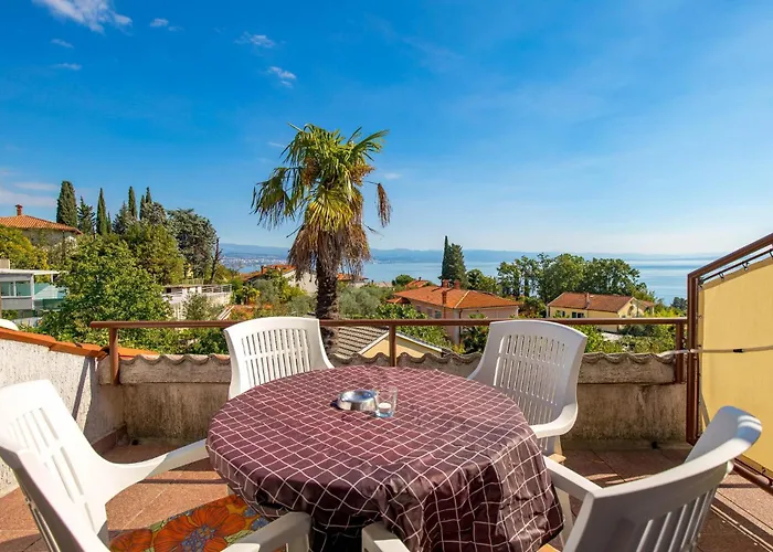 2 Bedroom Gorgeous In *