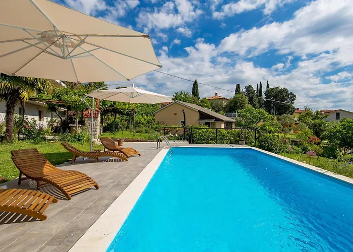 2 Bedroom Gorgeous In *